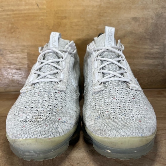 Nike Air VaporMax 2021 Flyknit Womens Size 10 Running Shoes Sneakers White - Picture 2 of 10